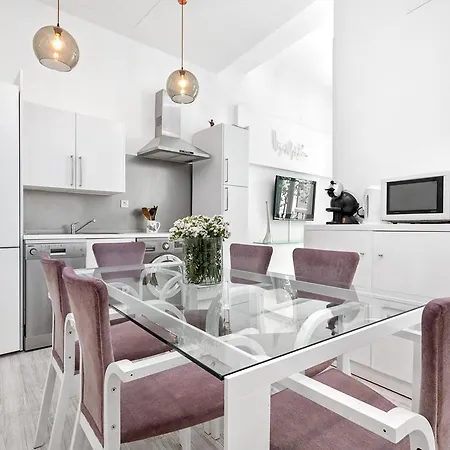 Iloftmalaga Center * Málaga